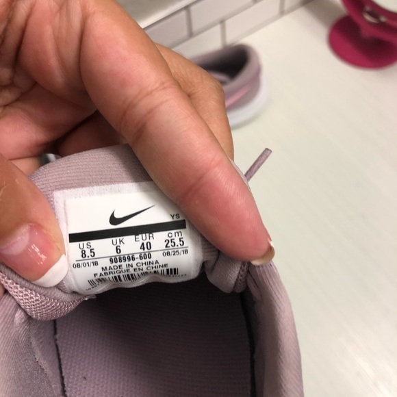 Nike sneakers - Picture 4 of 4